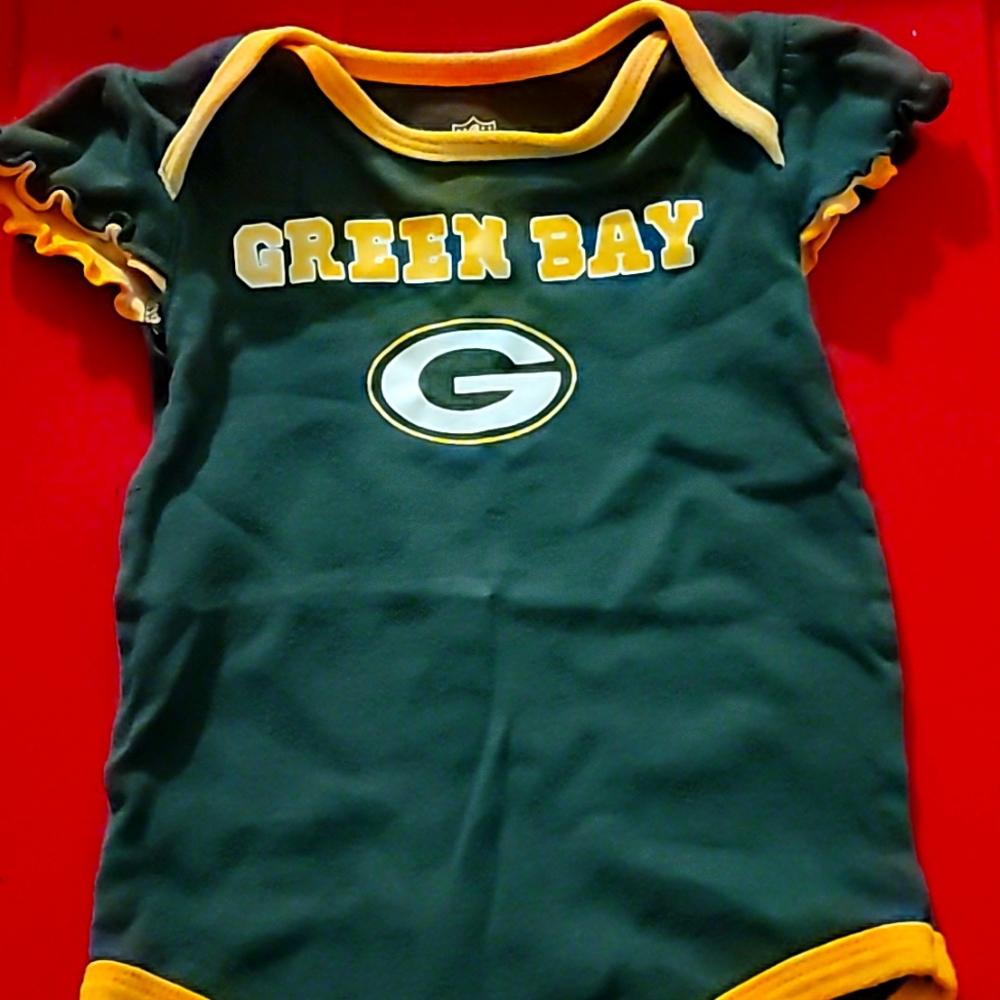 Green bay Packers, baby onesie, unisex, used